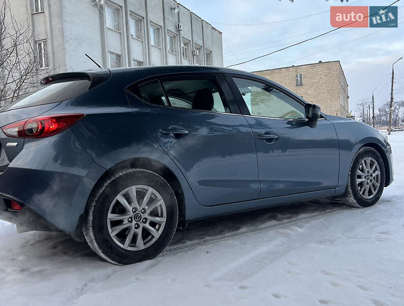 Хэтчбек Mazda 3 2013 в Конотопе