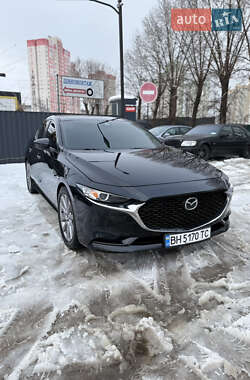 Седан Mazda 3 2018 в Киеве