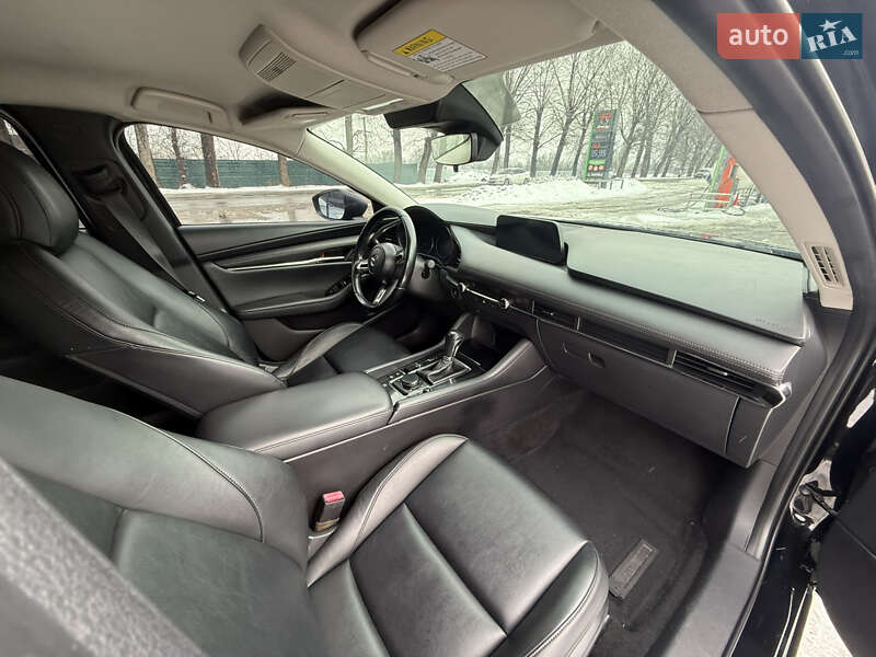 Седан Mazda 3 2018 в Києві