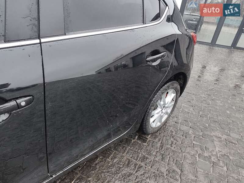 Хэтчбек Mazda 3 2014 в Каменском фото 24 Хэтчбек Mazda 3 2014 в Каменском