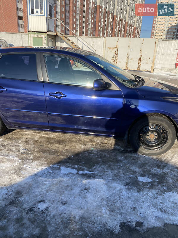 Хэтчбек Mazda 3 2005 в Киеве