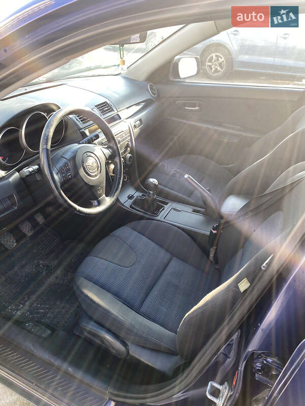 Хэтчбек Mazda 3 2005 в Киеве