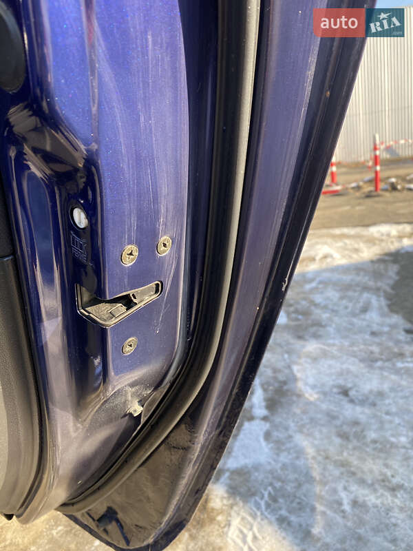 Хэтчбек Mazda 3 2005 в Киеве