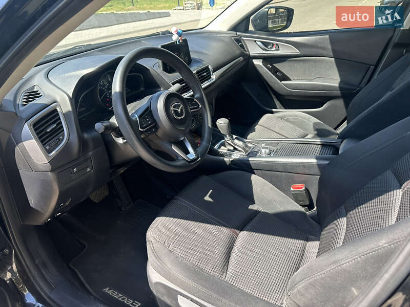 Седан Mazda 3 2017 в Одессе