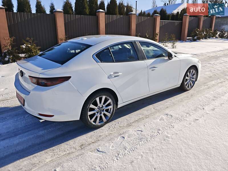 Седан Mazda 3 2020 в Киеве