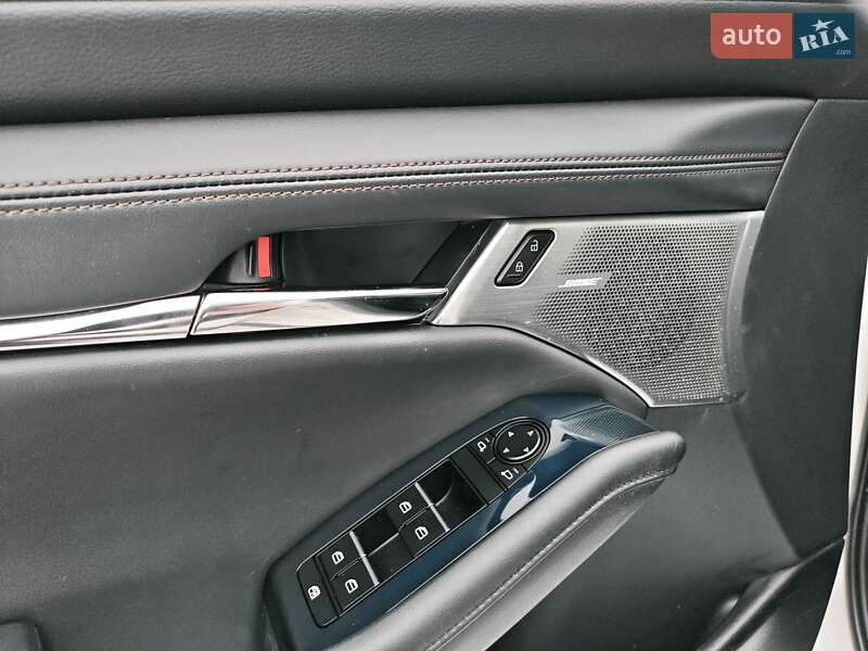 Седан Mazda 3 2020 в Киеве