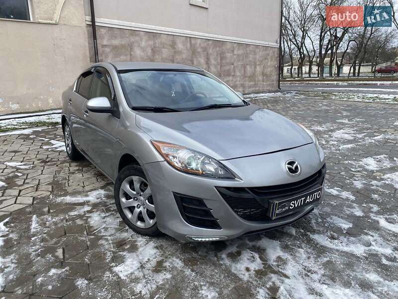 Седан Mazda 3 2013 в Миколаєві