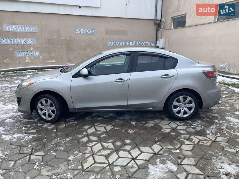 Седан Mazda 3 2013 в Миколаєві
