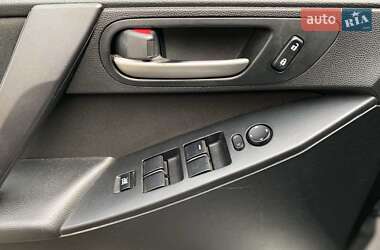 Седан Mazda 3 2013 в Миколаєві