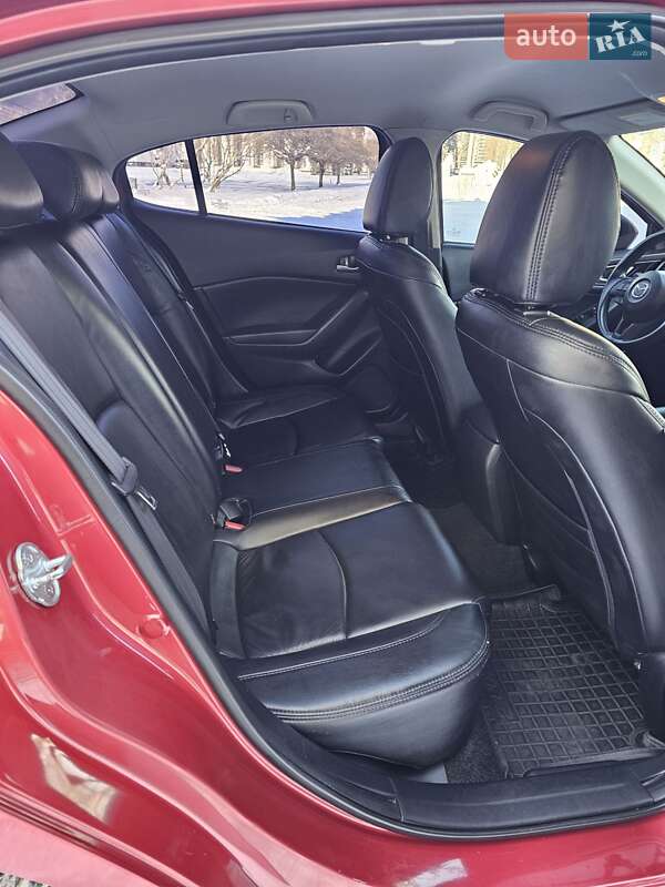 Седан Mazda 3 2016 в Києві