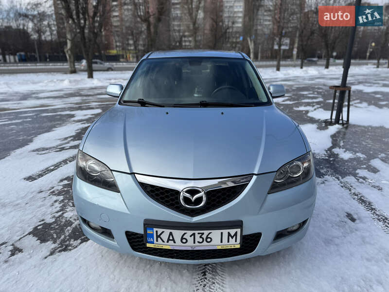 Седан Mazda 3 2007 в Днепре