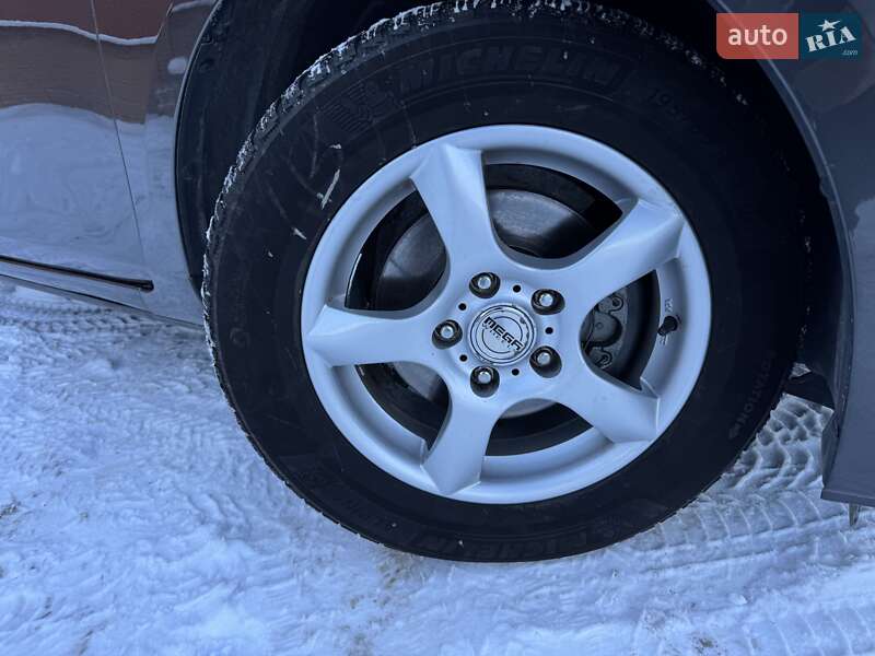 Хэтчбек Mazda 3 2009 в Виннице