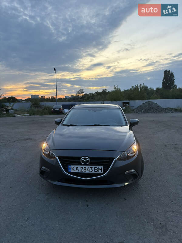 Mazda 3 2015