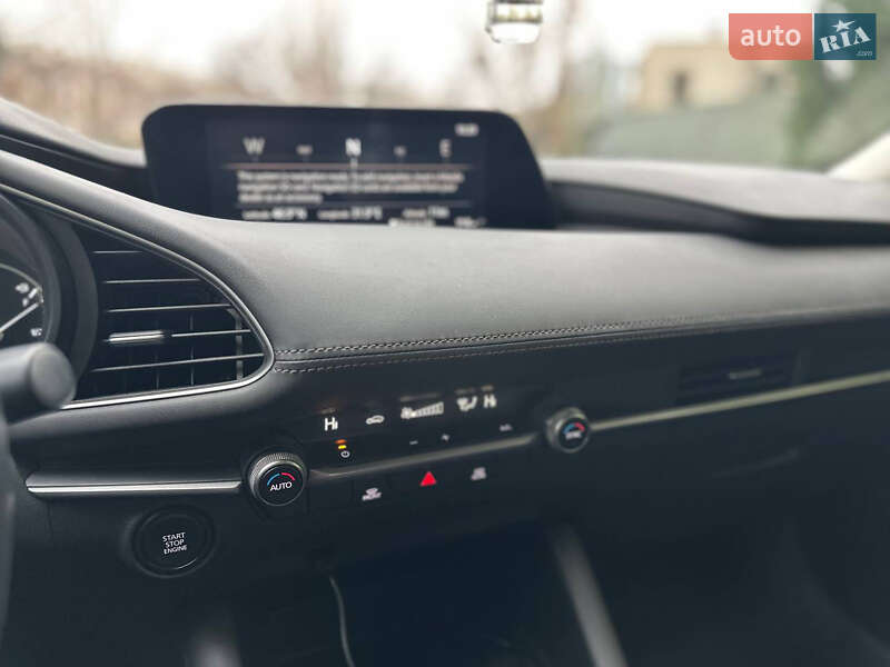 Седан Mazda 3 2021 в Миколаєві