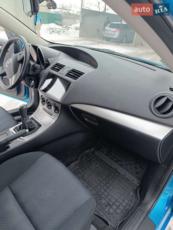 Хетчбек Mazda 3 2009 в Теофіполі