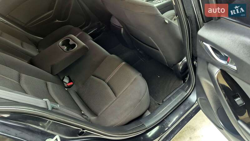 Седан Mazda 3 2017 в Киеве фото 21 Седан Mazda 3 2017 в Киеве