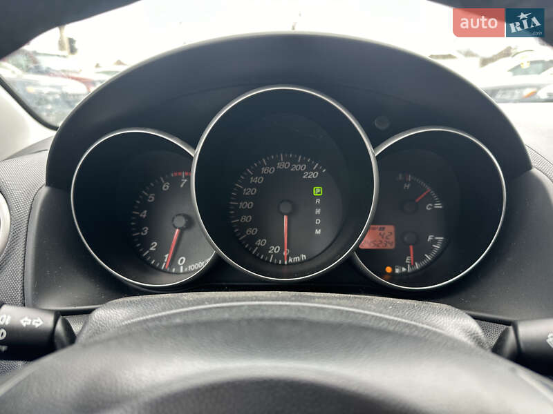 Седан Mazda 3 2005 в Ивано-Франковске