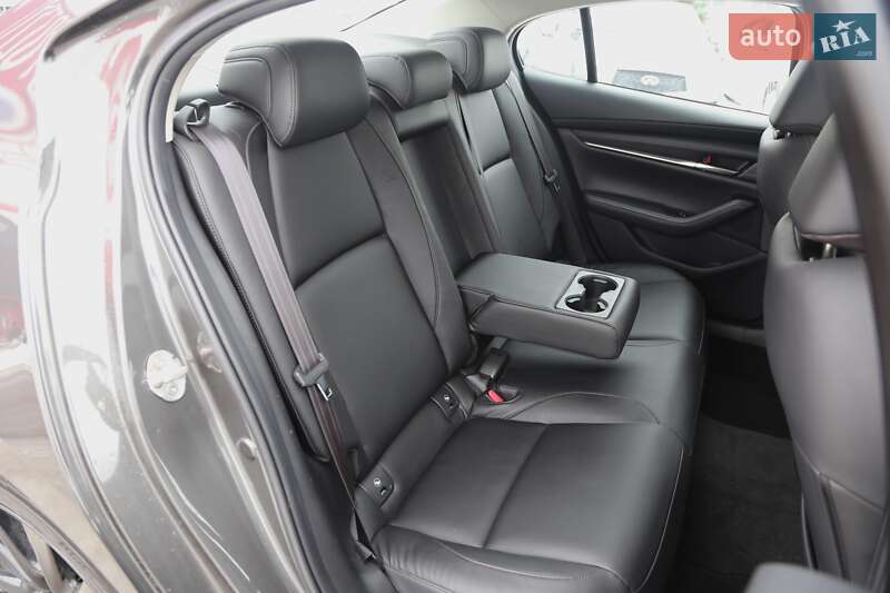 Седан Mazda 3 2021 в Киеве