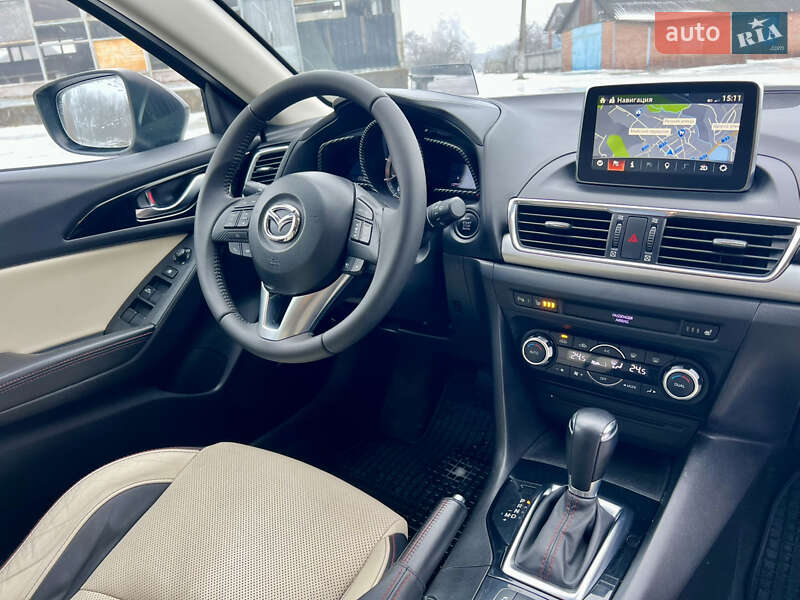 Хетчбек Mazda 3 2015 в Валках