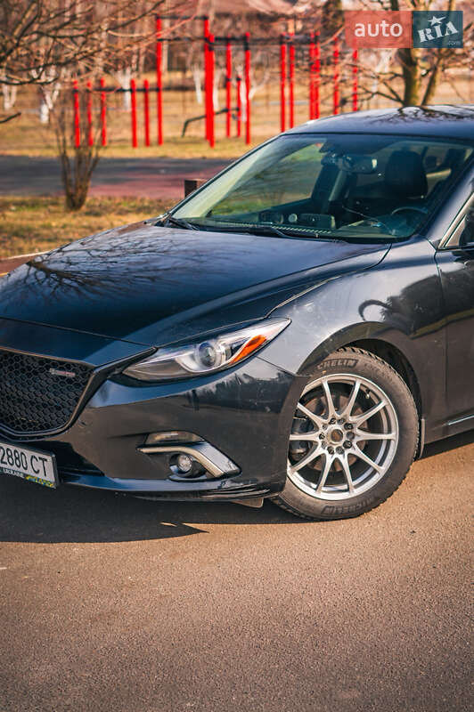 Седан Mazda 3 2015 в Миргороді