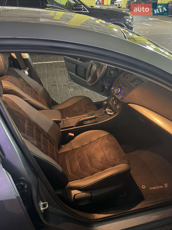 Седан Mazda 3 2011 в Киеве