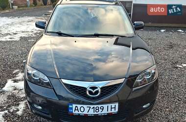 Седан Mazda 3 2007 в Хусте
