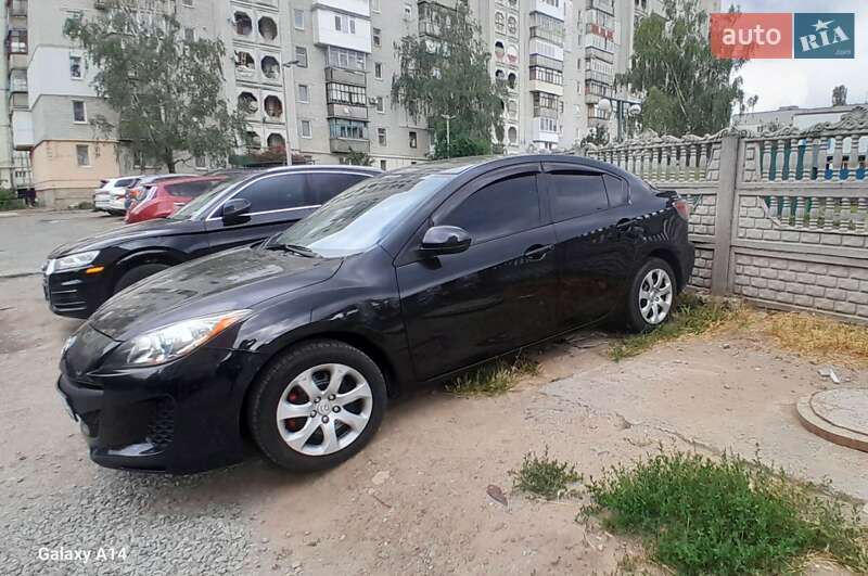 Седан Mazda 3 2013 в Житомире