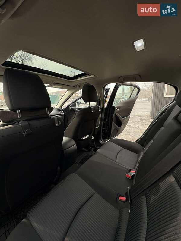 Седан Mazda 3 2016 в Киеве фото 18 Седан Mazda 3 2016 в Киеве