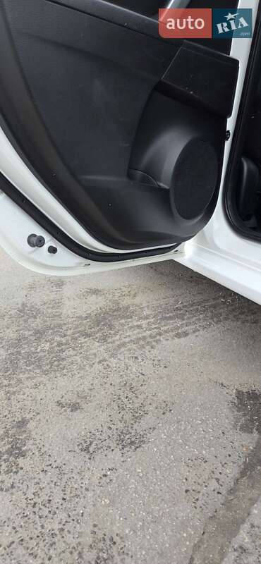 Седан Mazda 3 2010 в Дніпрі