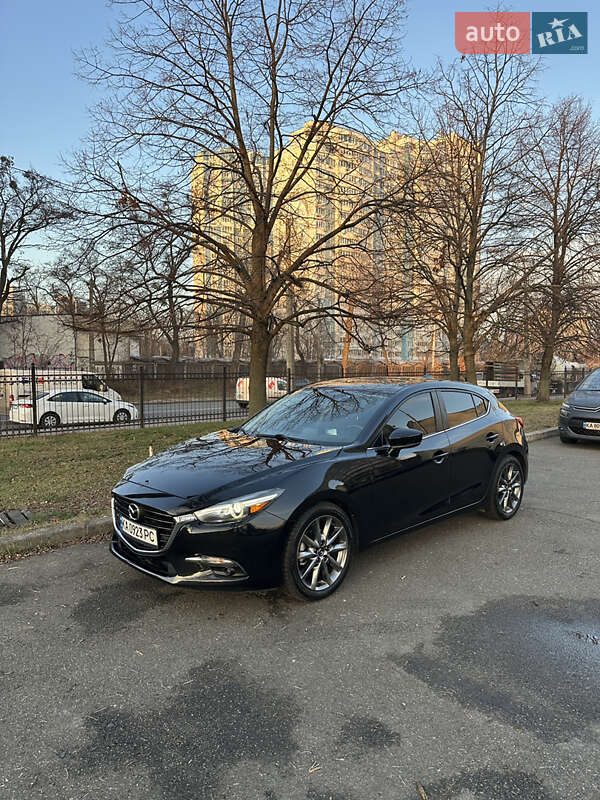 Хэтчбек Mazda 3 2017 в Киеве фото 4 Хэтчбек Mazda 3 2017 в Киеве