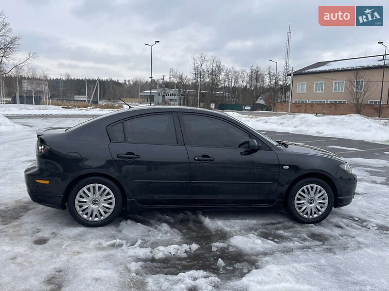 Седан Mazda 3 2005 в Ірпені