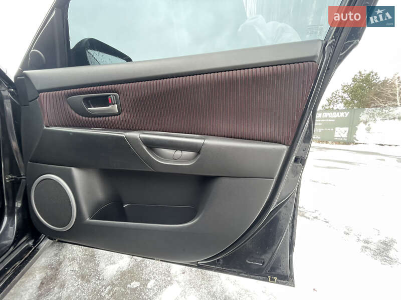 Седан Mazda 3 2005 в Ірпені