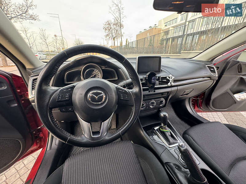 Седан Mazda 3 2014 в Киеве