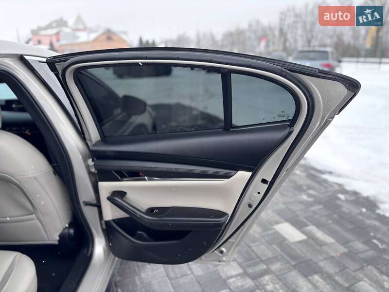 Седан Mazda 3 2024 в Коломые