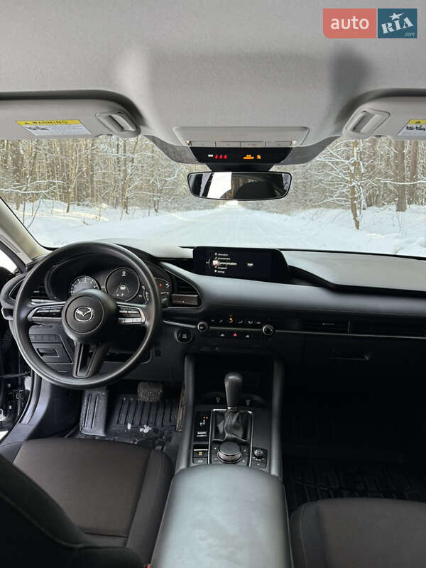 Седан Mazda 3 2020 в Бродах