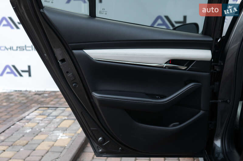 Седан Mazda 3 2020 в Киеве