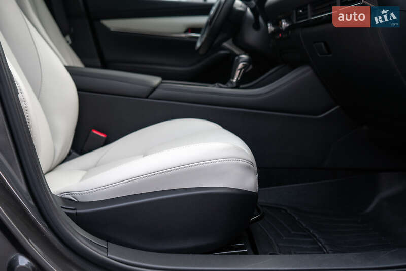 Седан Mazda 3 2020 в Киеве