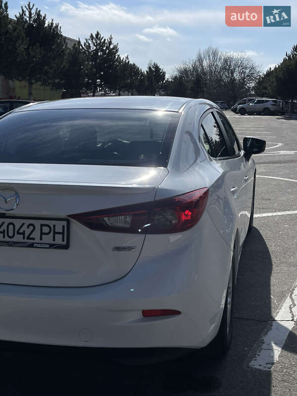 Седан Mazda 3 2014 в Одесі