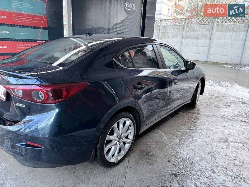 Седан Mazda 3 2014 в Ивано-Франковске