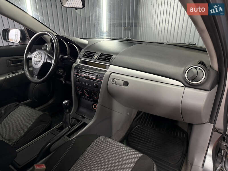 Хэтчбек Mazda 3 2005 в Тячеве