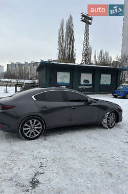 Седан Mazda 3 2020 в Киеве