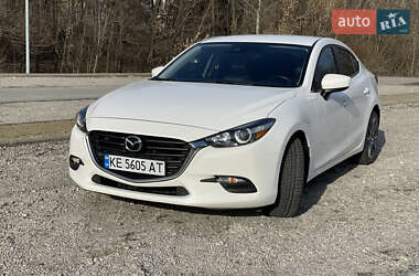 Седан Mazda 3 2018 в Днепре