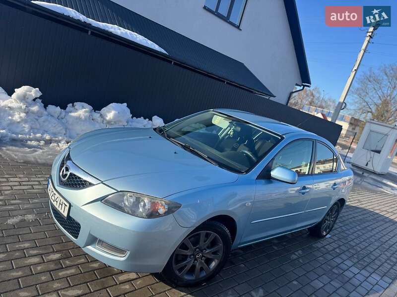 Седан Mazda 3 2008 в Березане