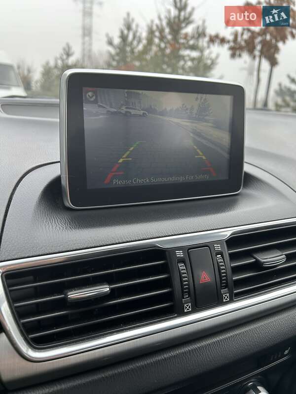 Седан Mazda 3 2015 в Івано-Франківську