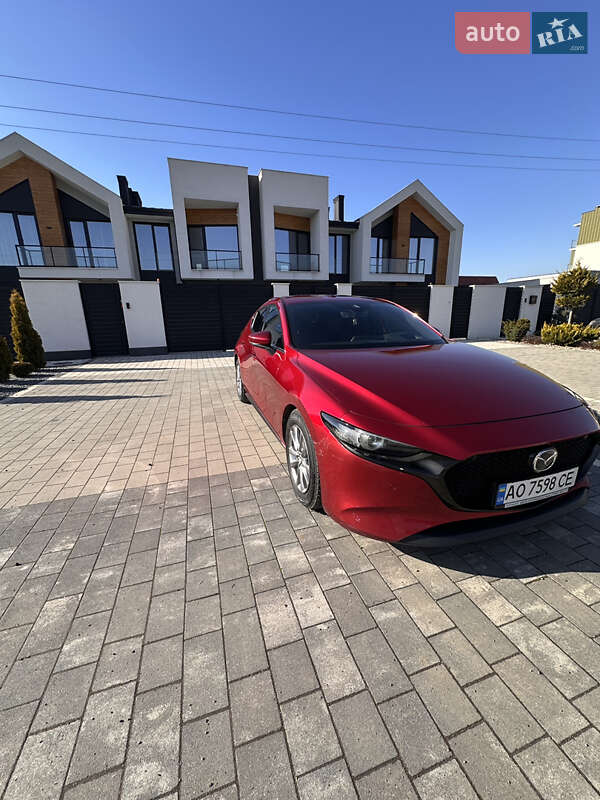 Хэтчбек Mazda 3 2019 в Ужгороде