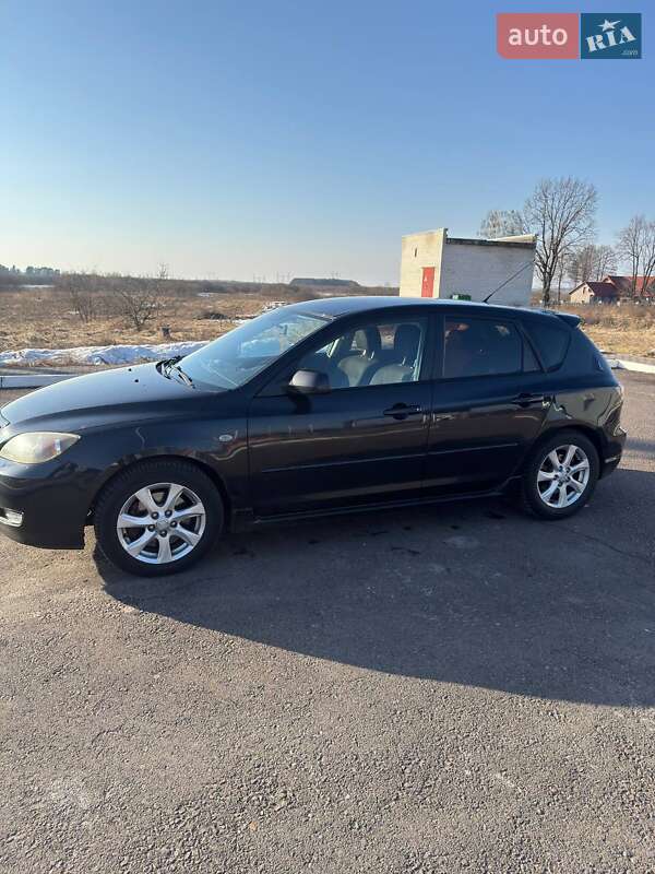 Хетчбек Mazda 3 2007 в Сарнах