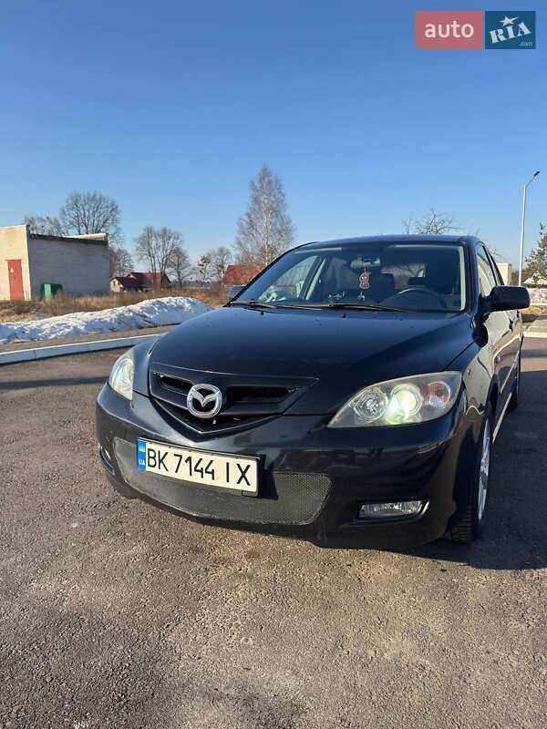 Хетчбек Mazda 3 2007 в Сарнах
