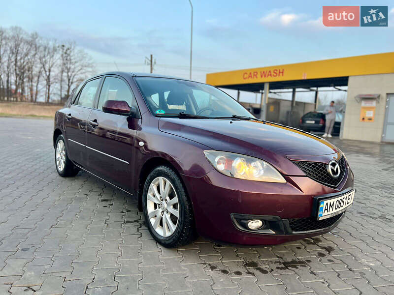 Хэтчбек Mazda 3 2007 в Луцке