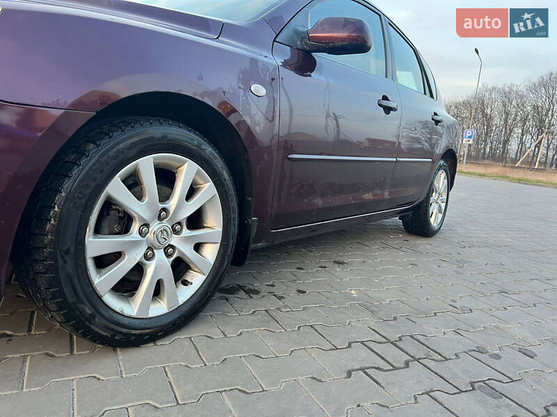 Хэтчбек Mazda 3 2007 в Луцке