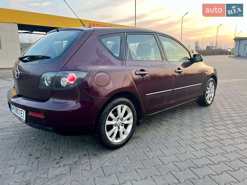 Хэтчбек Mazda 3 2007 в Луцке